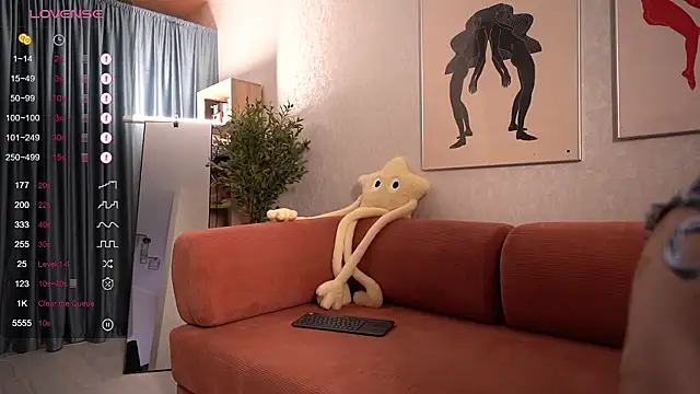 Pheromoon online show from 03-05-26, 06:21