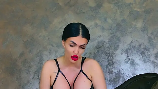 KimWilmes online show from 05-08-26, 01:48