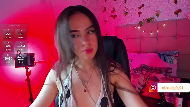 amelia ferrerx online show from 11-06-25, 03:32