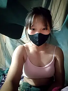 linh-miu99 online show from 11-20-25, 03:07