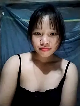 Snapshot of linh-miu99 chatting on 10-23-25, 03:21 linh-miu99 online show from 10-23-25, 03:21