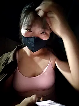 linh-miu99 online show from 11-17-25, 05:17