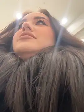 KiraSunshine online show from 12-19-25, 04:16