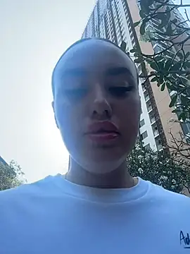 KiraSunshine online show from 02-05-26, 03:57