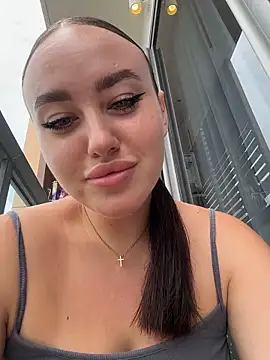 KiraSunshine online show from 03-20-26, 04:13