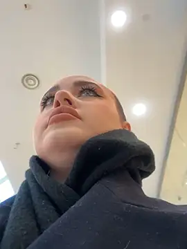 KiraSunshine online show from 10-29-25, 04:00