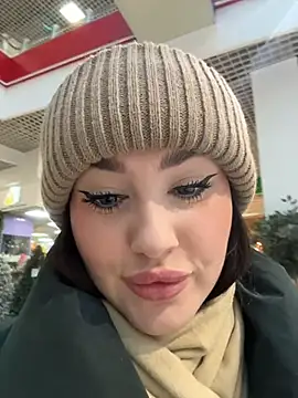 KiraSunshine online show from 11-26-25, 04:12