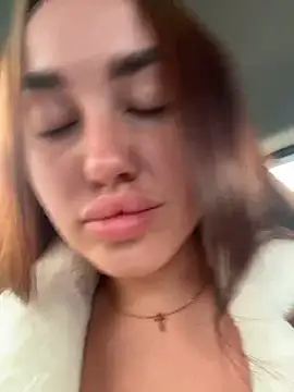 KiraSunshine online show from 03-29-26, 05:31