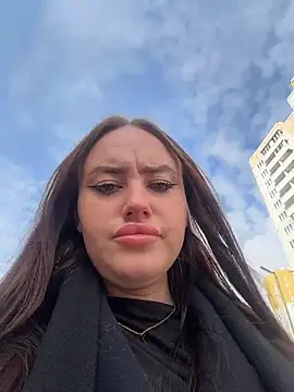 KiraSunshine online show from 03-31-26, 04:58