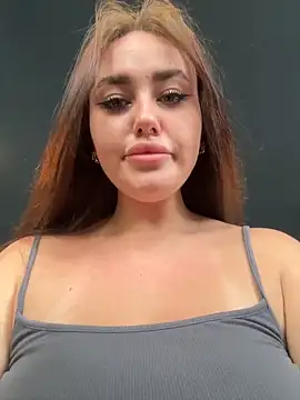 KiraSunshine online show from 02-26-26, 04:45