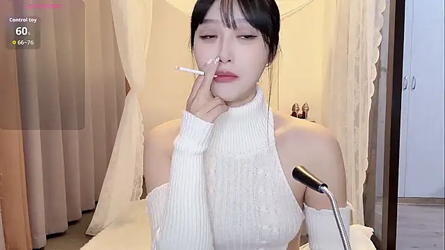 Xiaowen-wen online show from 12-15-25, 01:28