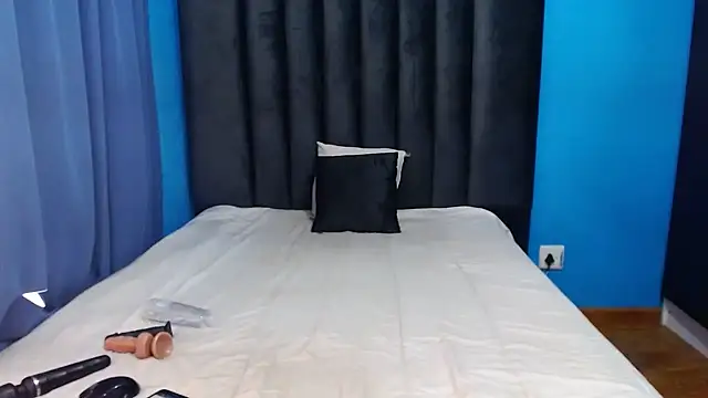 SEXYMIA20 online show from 12-17-25, 01:16