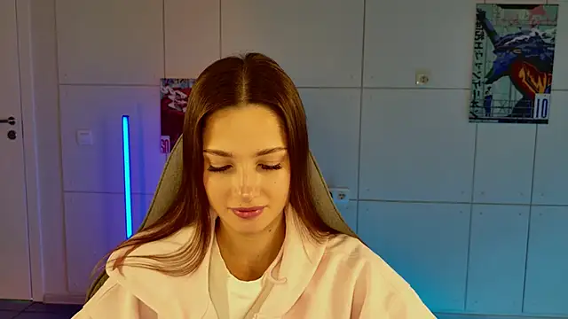 KiraVair online show from 11-10-25, 01:27