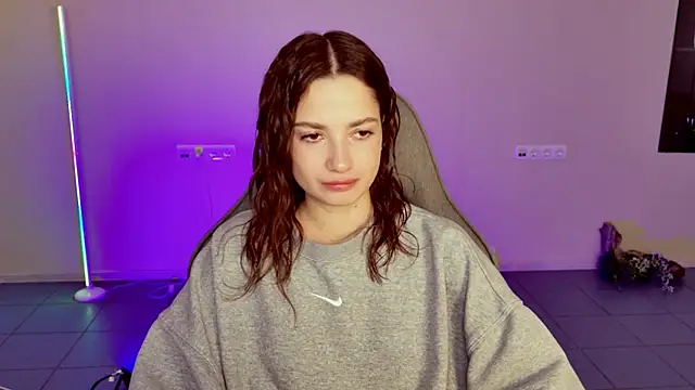 Snapshot of KiraVair chatting on 02-10-26, 12:59 KiraVair online show from 02-10-26, 12:59