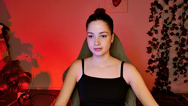 Snapshot of KiraVair chatting on 02-21-26, 09:11 KiraVair online show from 02-21-26, 09:11