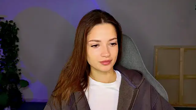 KiraVair online show from 11-08-25, 09:35