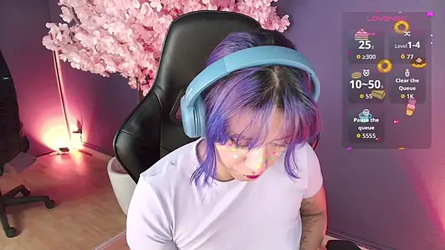 LuanEter online show from 12-17-25, 03:50