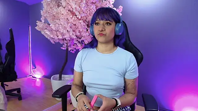 LuanEter online show from 11-28-25, 12:49