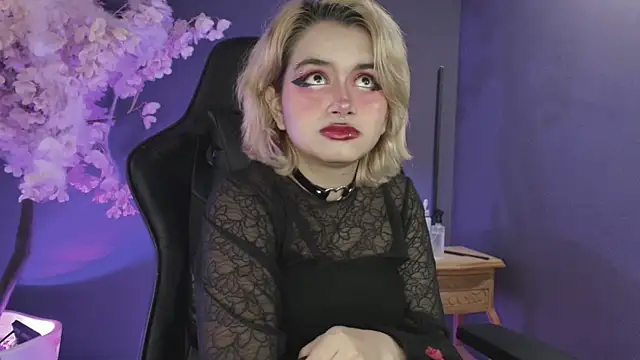 Navier   online show from 10-26-25, 01:00