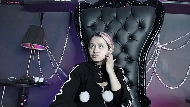 Navier   online show from 04-17-26, 03:09