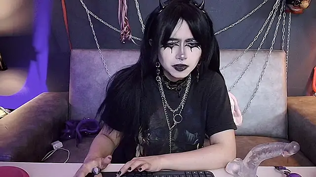 Navier   online show from 11-30-25, 02:07