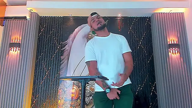 handsome boys22 online show from 10-24-25, 12:04