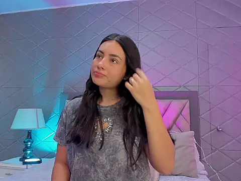 ViolettRouse online show from 11-20-25, 05:02