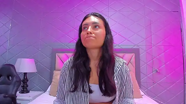 ViolettRouse online show from 12-19-25, 05:15