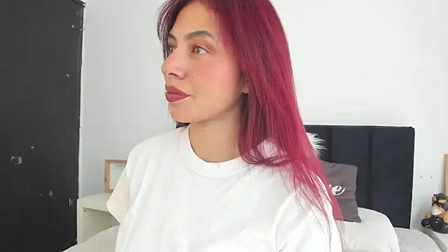 melanie roux   online show from 07-24-26, 01:07