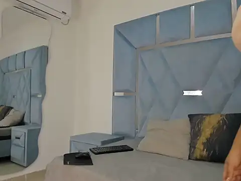 valentinaasm online show from 10-28-25, 12:37