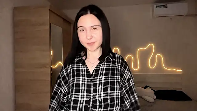 MyraLitterers online show from 02-11-26, 04:40