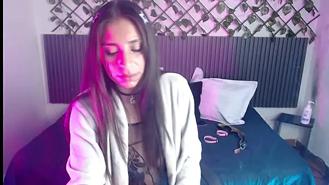 Snapshot of Lunaa_07 chatting on 04-09-26, 04:14 Lunaa 07 online show from 04-09-26, 04:14