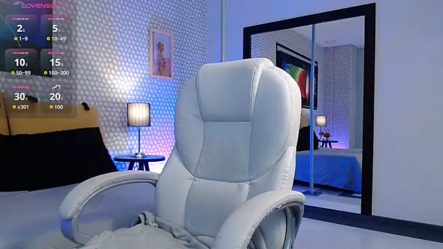 SashaaVixen online show from 10-27-25, 12:06