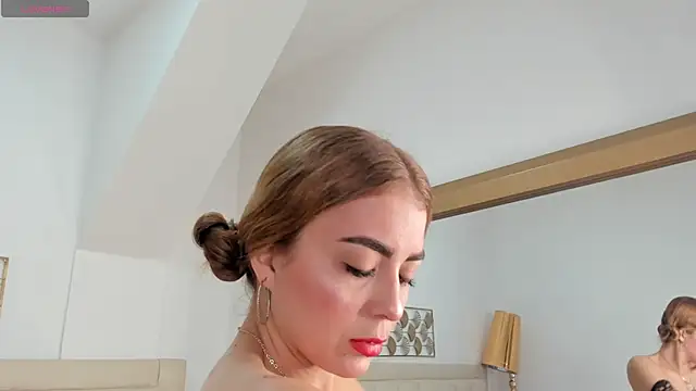 lucia lorenz online show from 11-11-25, 11:27