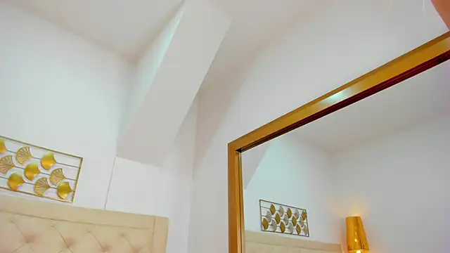 lucia lorenz online show from 04-08-26, 11:22