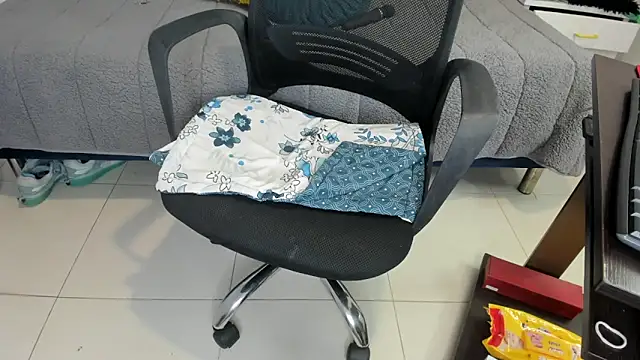 Inaya Khalifa online show from 01-11-26, 03:13