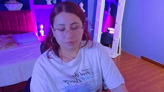 littlee red online show from 03-10-26, 07:40