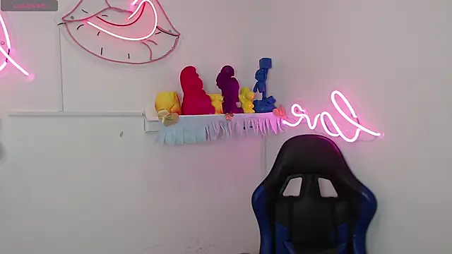 littlee red online show from 11-06-25, 09:19