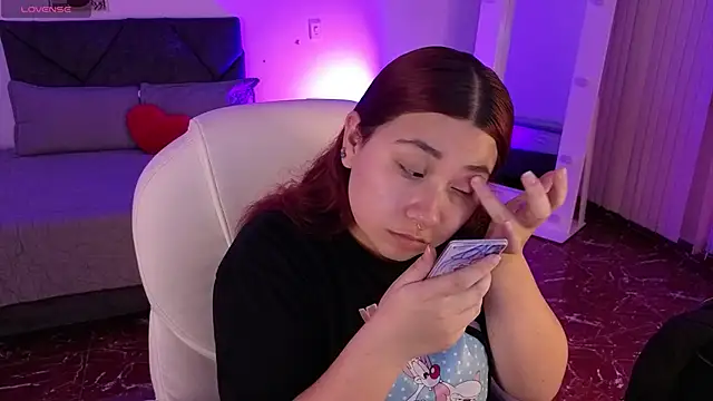 littlee red online show from 02-13-26, 07:25