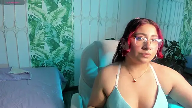 littlee red online show from 11-08-25, 10:02