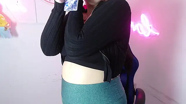 littlee red online show from 11-29-25, 08:20