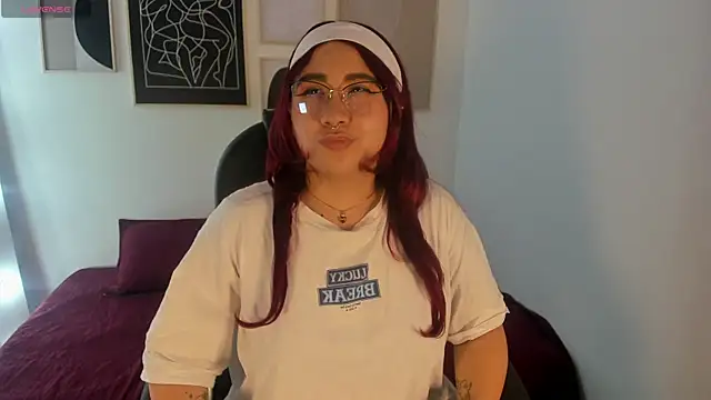 littlee red online show from 01-05-26, 08:23