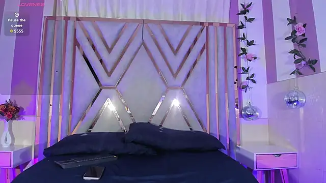 helenn diaz online show from 10-28-25, 01:21