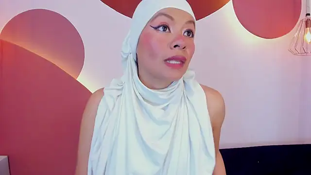 SophiaBeckerr online show from 11-29-25, 07:47