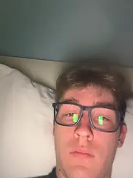 Snapshot of Anton2026 chatting on 04-05-26, 10:05 Anton2026 online show from 04-05-26, 10:05