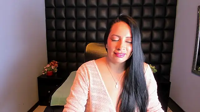 AshleyMontenegro online show from 01-14-26, 08:12