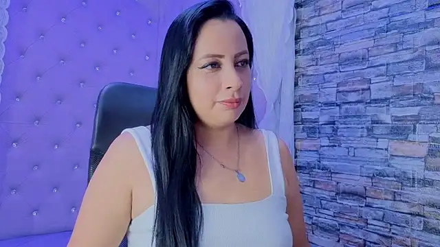 AshleyMontenegro online show from 11-18-25, 07:28