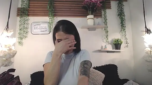 Emma sweet hot online show from 03-05-26, 06:37