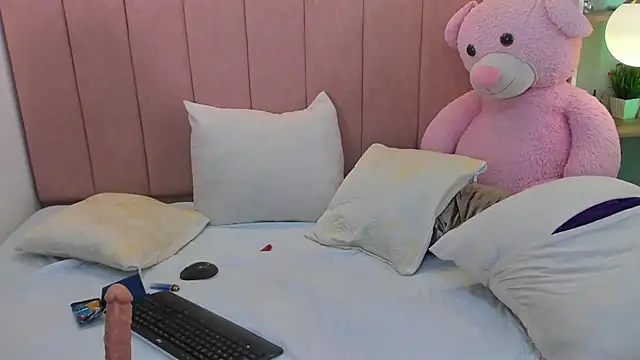 dulce morbida online show from 12-21-25, 05:14