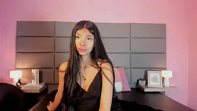 Isabella Marsh online show from 11-21-25, 01:10